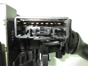 Foto de MANDO MULTIFUNCION TOYOTA AURIS (E15) 1.4 Turbodiesel CAT (90 CV / 66 KW) referencia 8924502040 foto 13