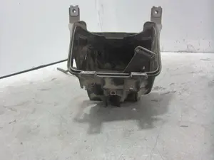 Foto de SOPORTE BATERIA HONDA PCX 125 125 cm3 - 8.6 kW (0 CV / 0 KW) referencia 81320-KWN-9010 foto 5
