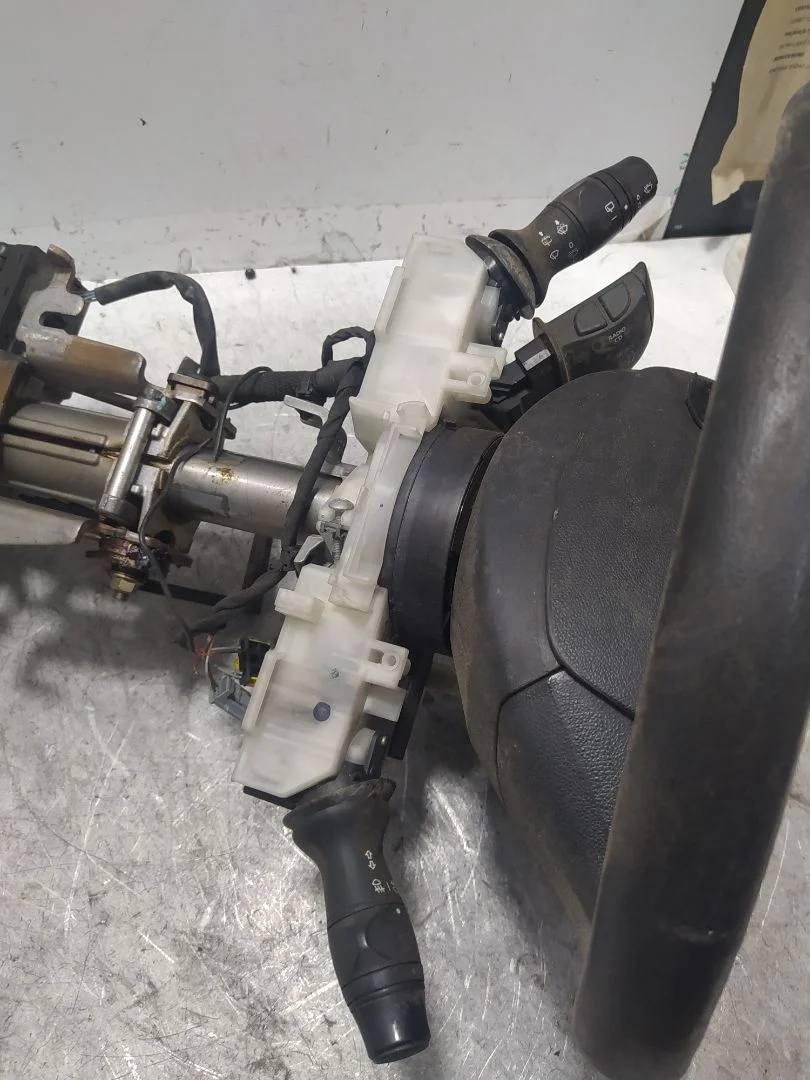 Foto de MANDO MULTIFUNCION RENAULT MEGANE III BERLINA 5P 1.5 dCi Diesel (106 CV / 78 KW)