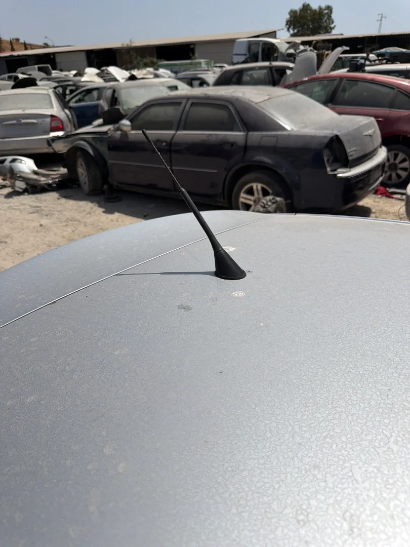 Foto de BASE DE ANTENA SEAT LEON (1P1)