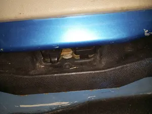 Foto de CERRADURA MALETERO / PORTON FORD FIESTA (CBK) 1.25 16V CAT (69 CV / 51 KW) foto 2