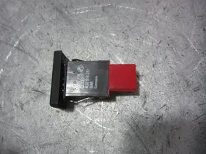 Foto de INTERRUPTOR AUDI A8 (D2) 2.5 V6 24V TDI (180 CV / 132 KW) referencia 4D0919281 foto 2
