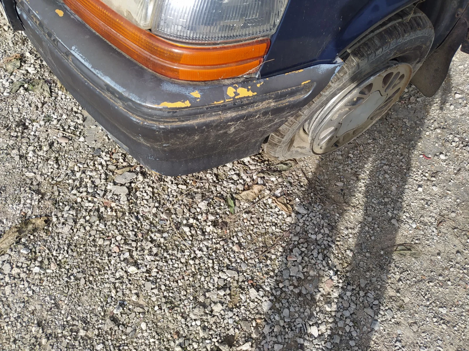 Foto de REFUERZO PARAGOLPES DELANTERO CHRYSLER VOYAGER GS 2.5 Turbodiesel (116 CV / 85 KW)