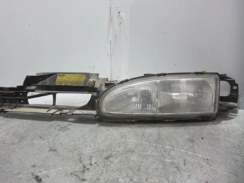 Foto de FARO IZQUIERDO FORD MONDEO BERLINA (GD) 1.8 Turbodiesel CAT (90 CV / 66 KW) referencia 93BG13N010AE