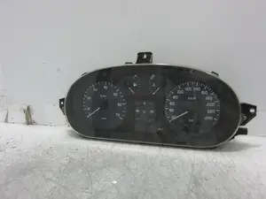 Foto de CUADRO INSTRUMENTOS RENAULT MEGANE I FASE 2 CLASSIC (LA...) 1.4 16V (95 CV / 70 KW) referencia 8200066929