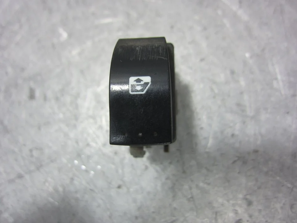 Foto de MANDO ELEVALUNAS DELANTERO DERECHO RENAULT SCENIC II (JM) referencia 28082