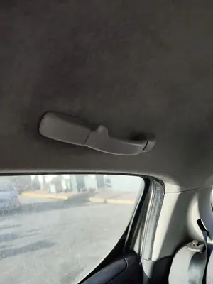 Foto de ASIDERO TECHO TRASERO DERECHO PEUGEOT 207 1.4 HDi (68 CV / 50 KW) referencia 9128W5