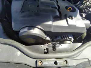 Foto de PANEL FRONTAL VOLKSWAGEN PASSAT BERLINA (3B3) 1.9 TDI (131 CV / 96 KW)