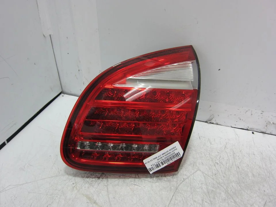 Foto de PILOTO TRASERO DERECHO PORSCHE CAYENNE (TIPO 92A) referencia 7P5945094