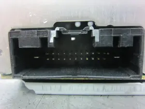Foto de SISTEMA AUDIO / RADIO CD FORD FIESTA (CNN) 1.5 TDCi CAT (75 CV / 55 KW) referencia AM5T18C815PL foto 6
