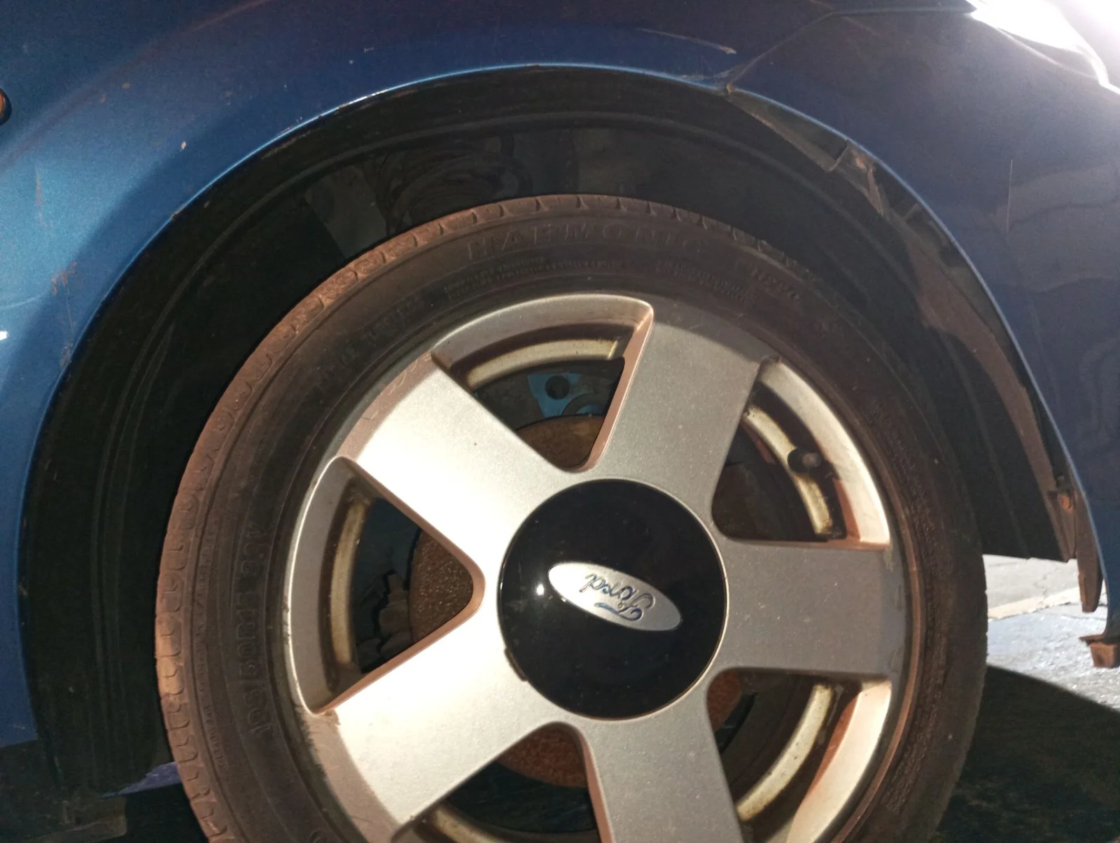 Foto de PASO RUEDA DELANTERO DERECHO FORD FIESTA (CBK) 1.25 16V CAT (69 CV / 51 KW)