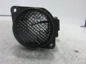 Foto de CAUDALIMETRO RENAULT MEGANE I FASE 2 BERLINA (BA0) 1.9 dTi Diesel (80 CV / 59 KW) referencia H7700104426 foto 3