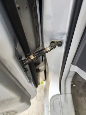 Foto de RETENEDOR PUERTA KIA CERATO (LD) 1.5 CRDi (102 CV / 75 KW) referencia 79380D3000
