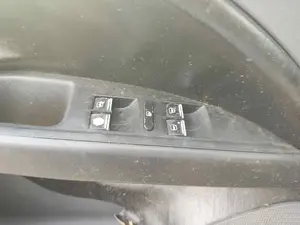 Foto de MANDO ELEVALUNAS DELANTERO IZQUIERDO SEAT TOLEDO (5P2) 2.0 TDI (140 CV / 103 KW) referencia 1K4959857