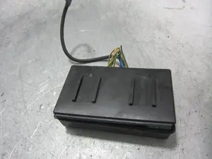 Foto de CAJA RELES / FUSIBLES CITROEN XSARA PICASSO 1.6 16V HDi (90 CV / 66 KW) referencia 9632229480 foto 4