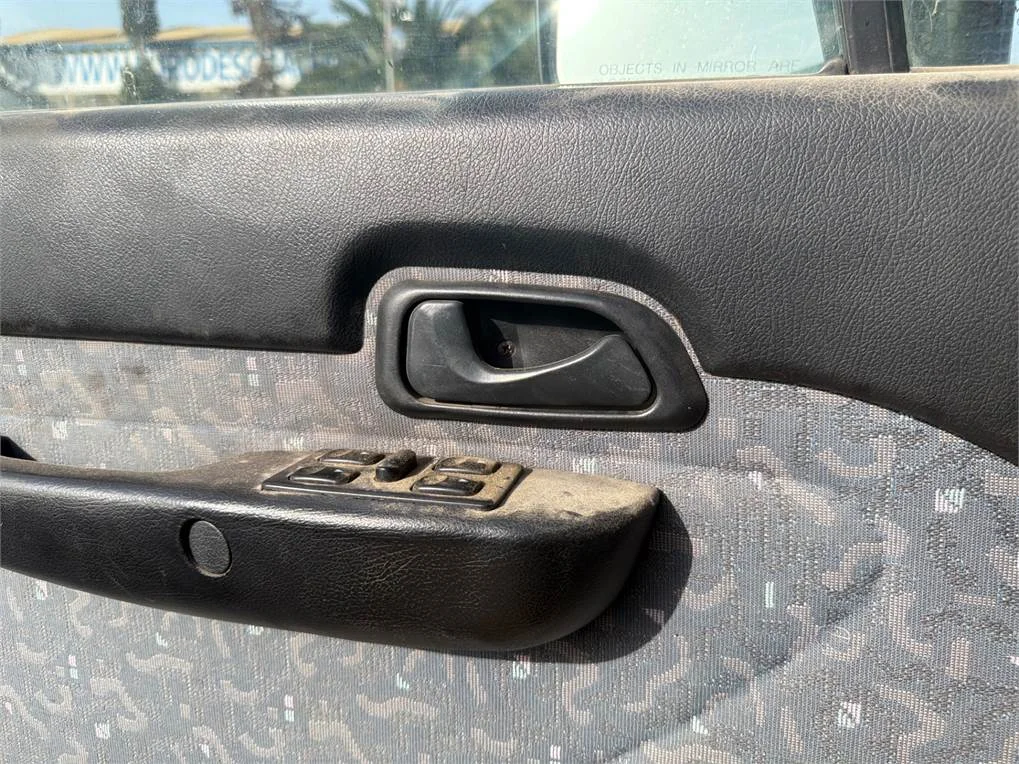 Foto de MANETA INTERIOR DELANTERA IZQUIERDA MITSUBISHI GALLOPER (HYUNDAI)(02.1998) 2.5 Turbodiesel (105 CV / 77 KW)