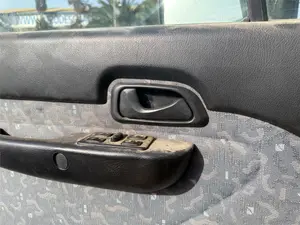 Foto de MANETA INTERIOR DELANTERA IZQUIERDA MITSUBISHI GALLOPER (HYUNDAI)(02.1998) 2.5 Turbodiesel (105 CV / 77 KW)