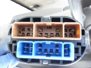 Foto de PUERTA DELANTERA IZQUIERDA CHRYSLER SEBRING JR 41 BERLINA 2.7 CAT (203 CV / 149 KW) foto 6