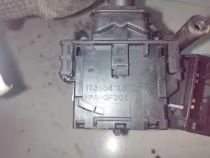 Foto de MANDO LIMPIA TOYOTA AVENSIS BERLINA (T22) 2.0 Turbodiesel CAT (110 CV / 81 KW) referencia 173654 foto 3