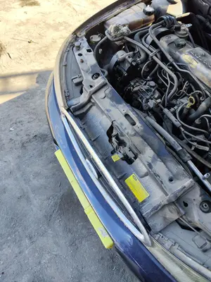 Foto de REJILLA DELANTERA FORD MONDEO BERLINA (GD) 1.8 Turbodiesel CAT (90 CV / 66 KW) referencia 1031564 foto 3