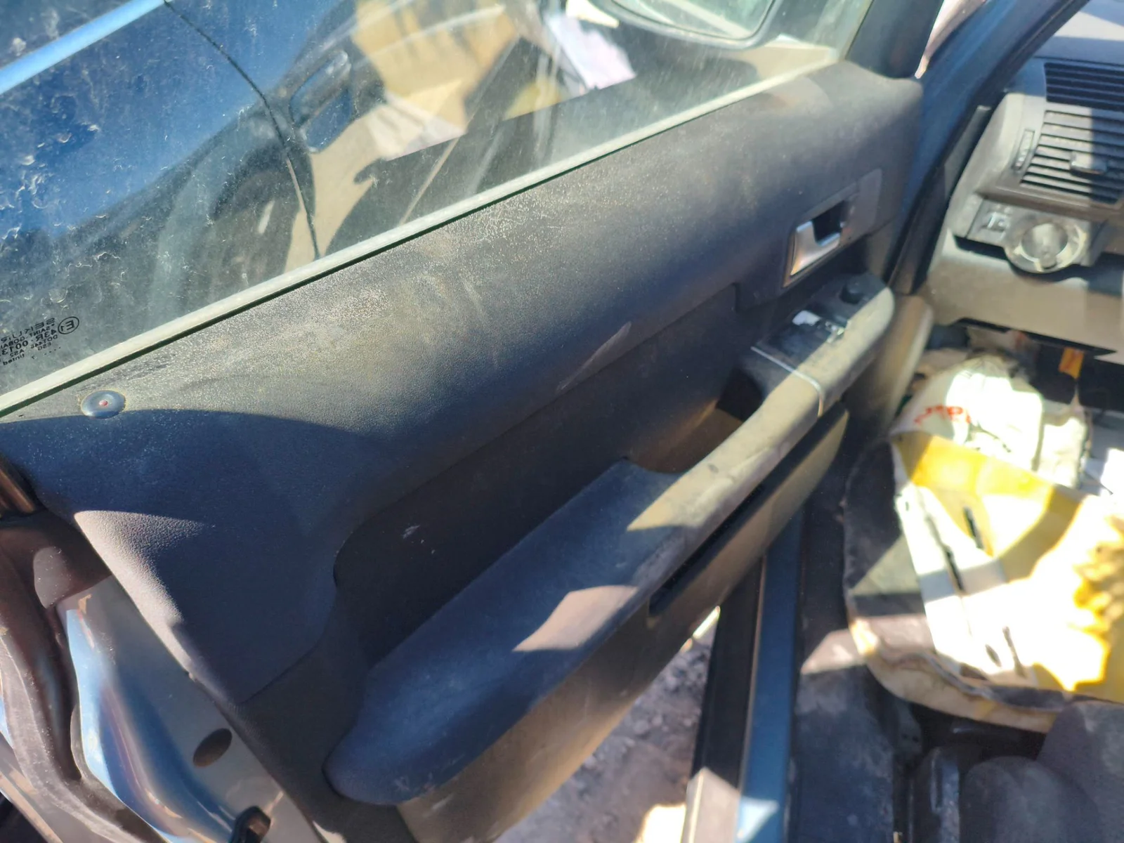 Foto de GUARNECIDO PUERTA DELANTERA IZQUIERDA AUDI A2 (8Z) 1.4 TDI (75 CV / 55 KW) referencia 8Z1867103 FKZ