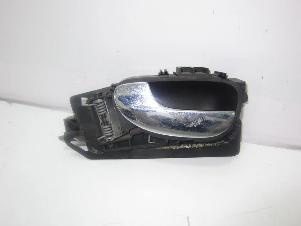 Foto de MANETA INTERIOR DELANTERA IZQUIERDA PEUGEOT 307 BREAK/ SW (S2) referencia 9643604577