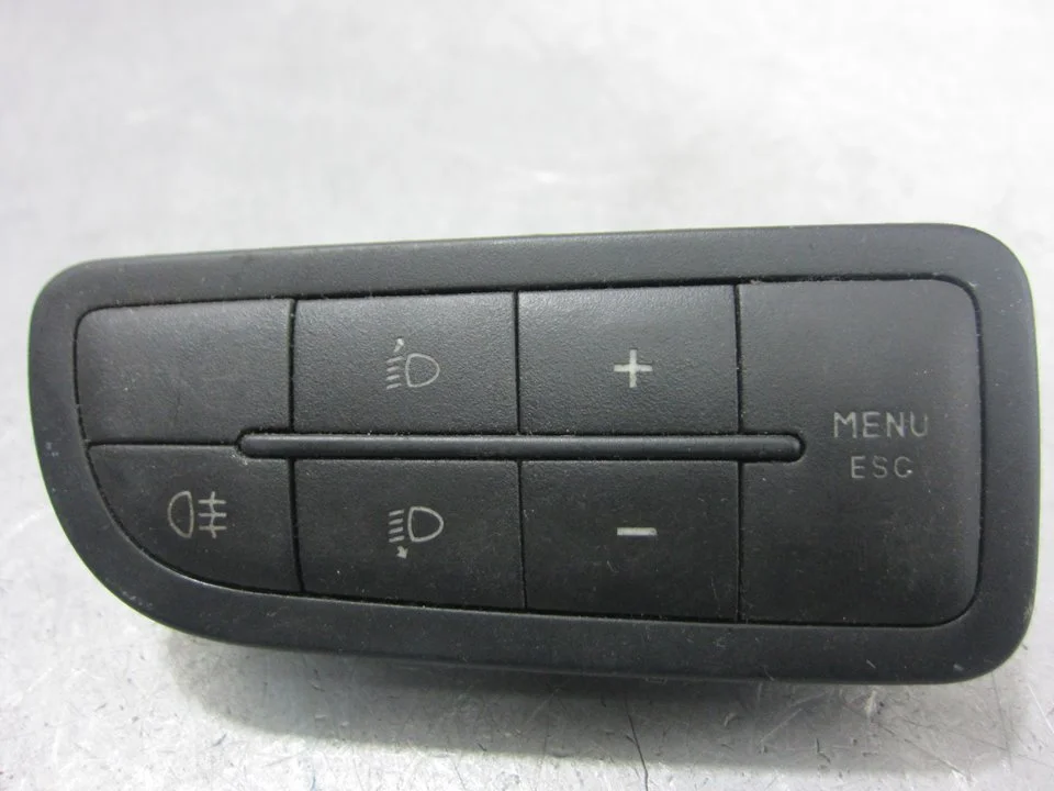 Foto de MANDO MULTIFUNCION CITROEN NEMO referencia 224170200000
