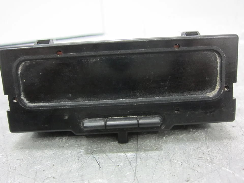 Foto de PANTALLA MULTIFUNCION RENAULT KANGOO I (F/KC0) 1.9 dTi Diesel (80 CV / 59 KW) referencia P770436307A