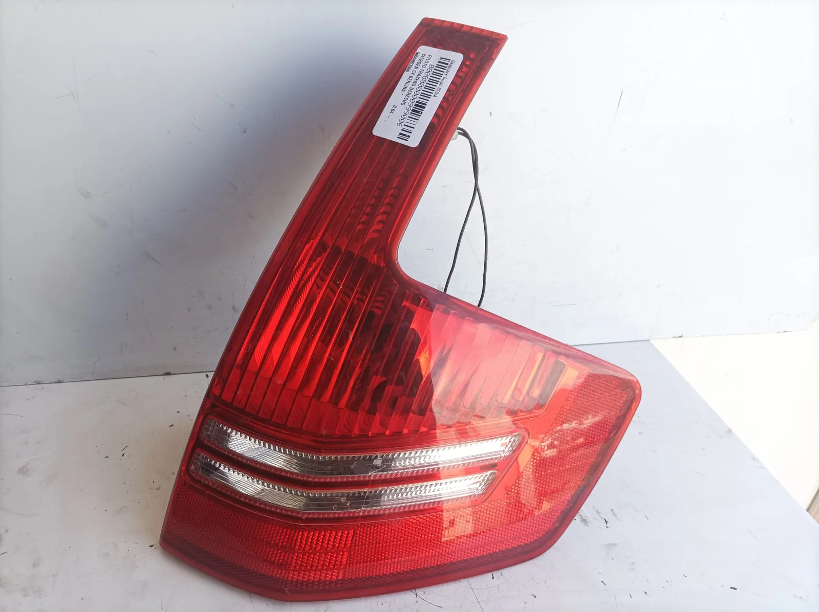 Foto de PILOTO TRASERO DERECHO CITROEN C4 BERLINA referencia 9655863980