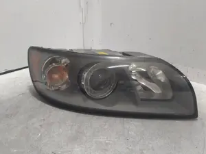 Foto de FARO DERECHO VOLVO V50 FAMILIAR 2.4 CAT (140 CV / 103 KW) referencia 30698886