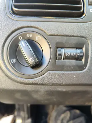 Foto de MANDO LUCES VOLKSWAGEN POLO V (6R1) 1.2  (60 CV / 44 KW)