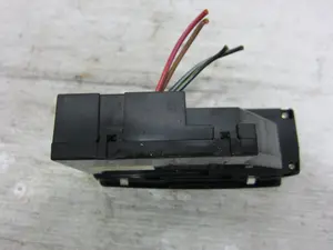 Foto de MANDO ELEVALUNAS DELANTERO DERECHO BMW SERIE X5 (E53) 3.0 24V CAT (231 CV / 170 KW) referencia 6907500 foto 7