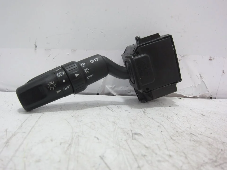 Foto de MANDO LUCES MAZDA 3 BERLINA (BK) 2.0 Diesel CAT (143 CV / 105 KW) referencia 17D682