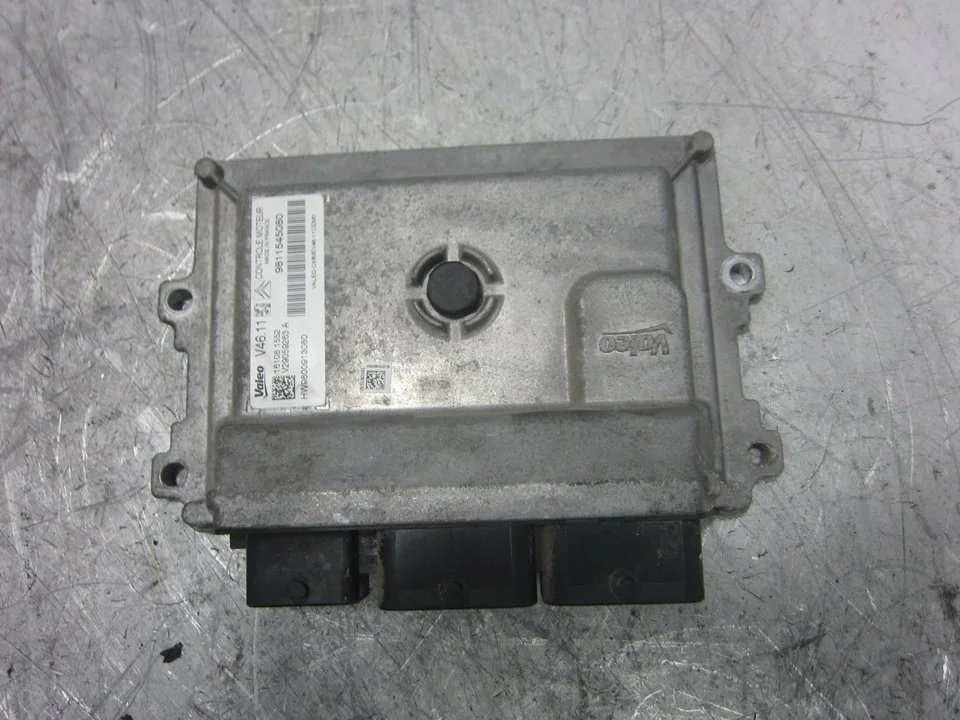 Foto de CENTRALITA MOTOR UCE CITROEN C-ELYSÉE referencia 9811545080