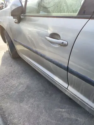 Foto de PUERTA DELANTERA IZQUIERDA PEUGEOT 207 1.4 HDi (68 CV / 50 KW) referencia 9002X5