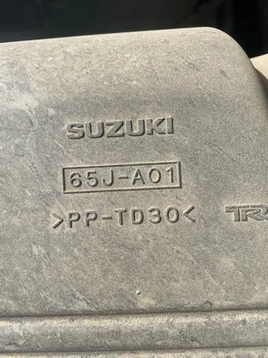 Foto de CAJA FILTRO AIRE SUZUKI GRAND VITARA (JB/JT) 2.0 16V CAT (140 CV / 103 KW) referencia 65JA01 foto 2