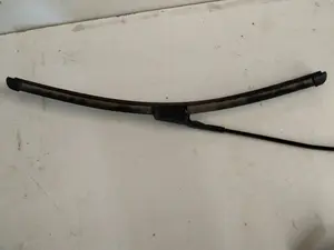 Foto de BRAZO LIMPIA DELANTERO DERECHO VOLKSWAGEN PASSAT BERLINA (3C2) 2.0 TDI (140 CV / 103 KW) referencia 74560 foto 3