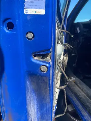 Foto de CERRADURA PUERTA DELANTERA IZQUIERDA VOLKSWAGEN GOLF IV BERLINA (1J1)(10.1997) 1.9 TDI (110 CV / 81 KW)