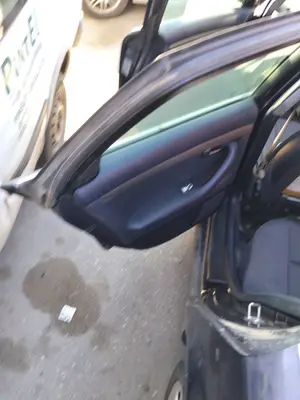 Foto de GOMAS CONTORNO PUERTA AUDI A4 BERLINA (8E) 1.9 TDI (131 CV / 96 KW)