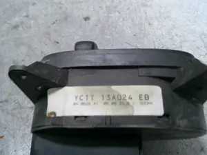 Foto de MANDO LUCES FORD TOURNEO CONNECT (TC7) 1.8 TDCi CAT (90 CV / 66 KW) referencia YC1T13A024EB foto 2