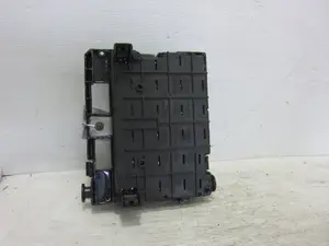 Foto de CAJA RELES / FUSIBLES PEUGEOT 206 1.4 HDi (68 CV / 50 KW) referencia 9657608880 foto 6