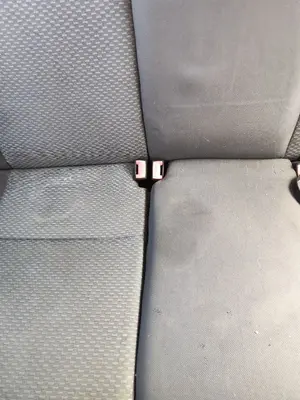 Foto de ENGANCHE CINTURON TRASERO DERECHO FORD FOCUS BERLINA (CAP) 1.6 TDCi CAT (90 CV / 66 KW)
