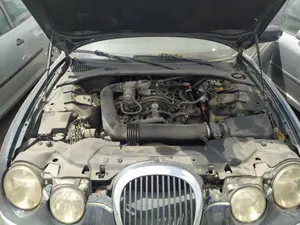 Foto de PANEL FRONTAL JAGUAR S-TYPE (03.1999) 4.0 V8 32V CAT (276 CV / 203 KW)