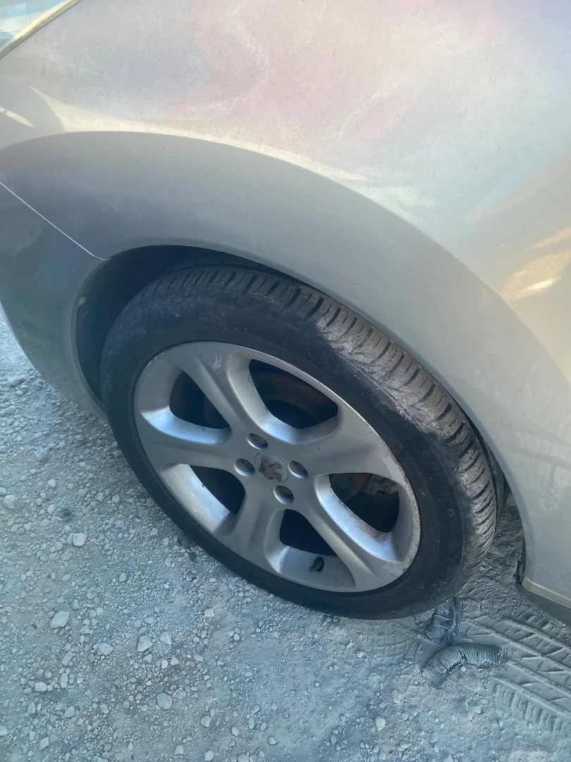 Foto de LLANTA PEUGEOT 3008 1.6 16V (120 CV / 88 KW)