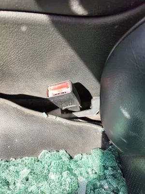 Foto de PRETENSOR AIRBAG IZQUIERDO MERCEDES-BENZ CLASE E (BM 210) BERLINA 2.2 CDI CAT (143 CV / 105 KW)