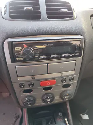 Foto de SISTEMA AUDIO / RADIO CD ALFA ROMEO 147 (190) 1.9 JTD CAT (110 CV / 81 KW)