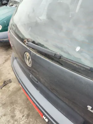 Foto de MOTOR LIMPIA TRASERO VOLKSWAGEN POLO IV (9N1) 1.4 16V (75 CV / 55 KW)