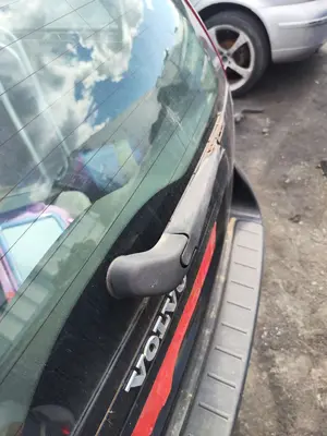 Foto de BRAZO LIMPIA TRASERO VOLVO V50 FAMILIAR 2.0 Diesel CAT (136 CV / 100 KW) referencia 30753273