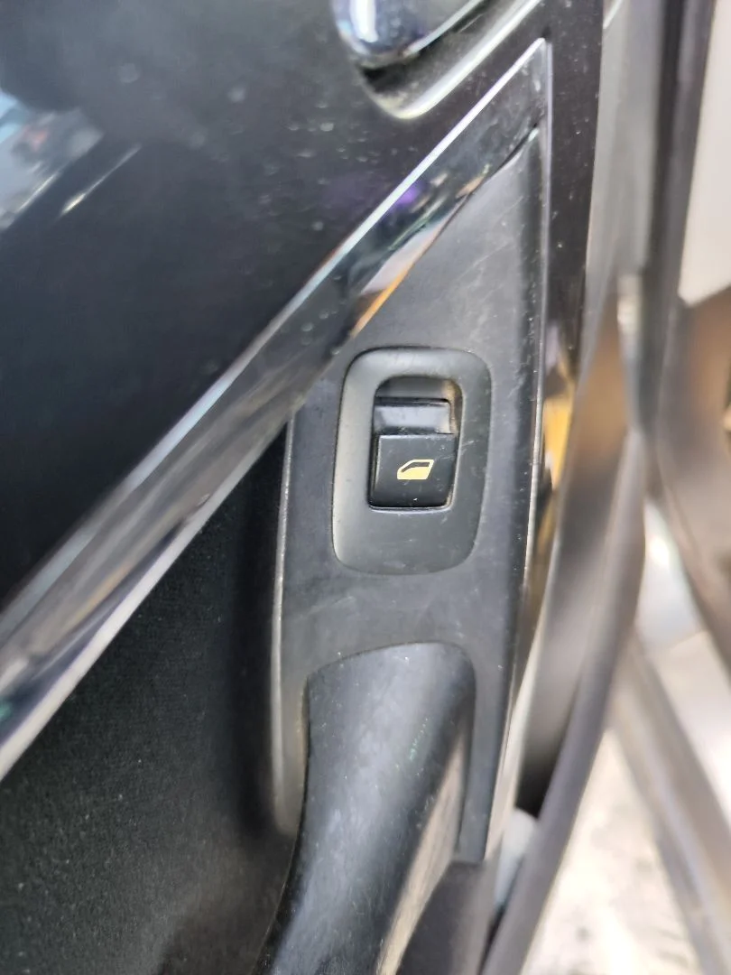 Foto de MANDO ELEVALUNAS TRASERO IZQUIERDO CITROEN GRAND C4 PICASSO 1.6 16V HDi FAP (109 CV / 80 KW)