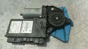 Foto de MOTOR ELEVALUNAS TRASERO IZQUIERDO AUDI A4 AVANT (8E) 3.0 V6 24V TDI (233 CV / 171 KW) referencia 8E0959801E